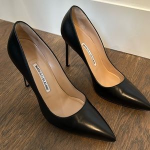 Manolo Blahnik Only worn 3 times.  Black Calf Leather Pointed Toe Pumps